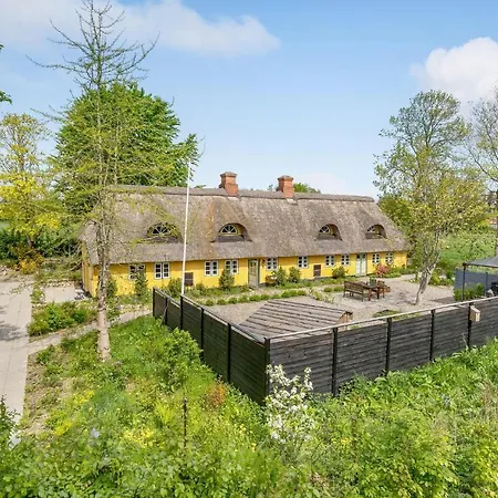 Stunning In With Kitchen *