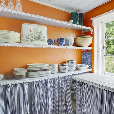 Stunning In With Kitchen