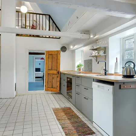 Stunning In With Kitchen *