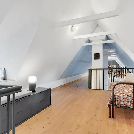 Stunning In With Kitchen * 哈泽斯莱乌